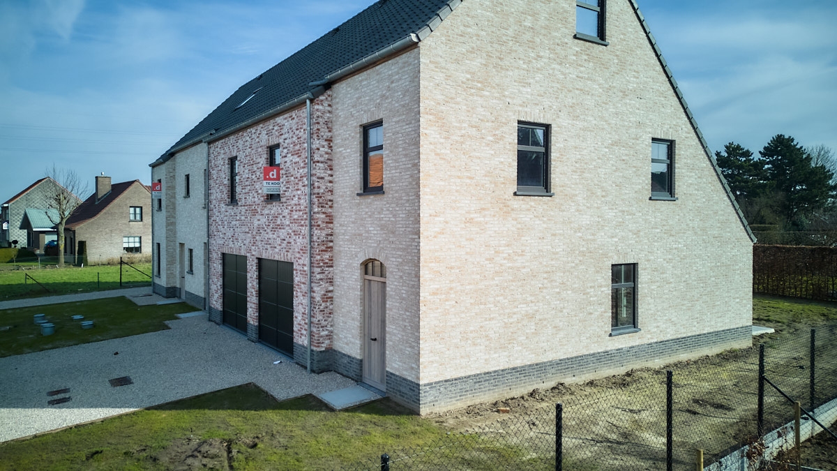 Ruime energiezuinige halfopen bebouwing met garage - photo 3