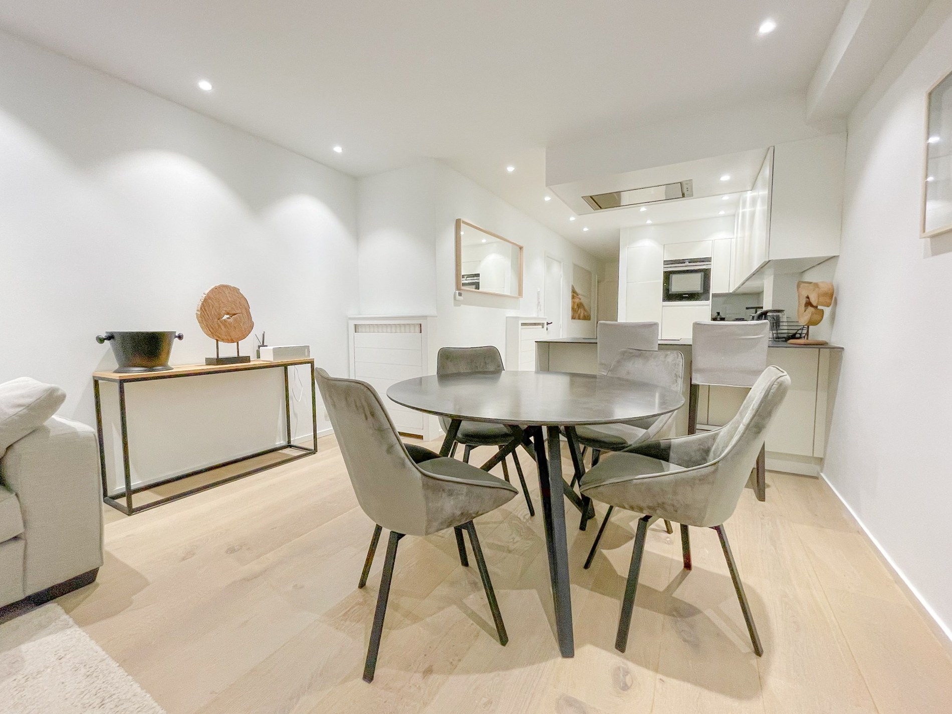 Stijlvol gerenoveerd appartement gelegen op een boogscheut van de zee. - foto 5