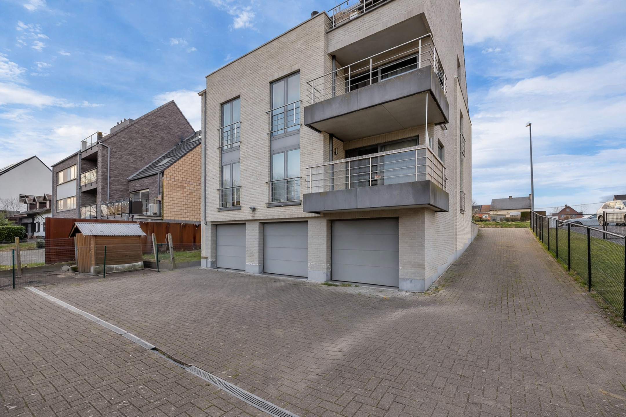 Appartementsgebouw met 3 entiteiten - foto 3