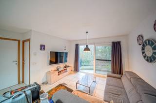 Dit 1-slaapkamer appartement in Bredene is perfect voor wie op zoek is naar een investering (momenteel verhuurd) of om zelf te bewonen...