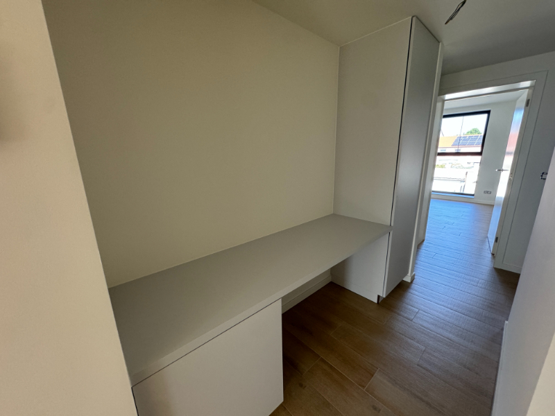 ONDER REGISTRATIERECHTEN! Nieuw luxe app 1e VD, 2 slpk met terras, carport &amp; zonnepanelen - foto 5