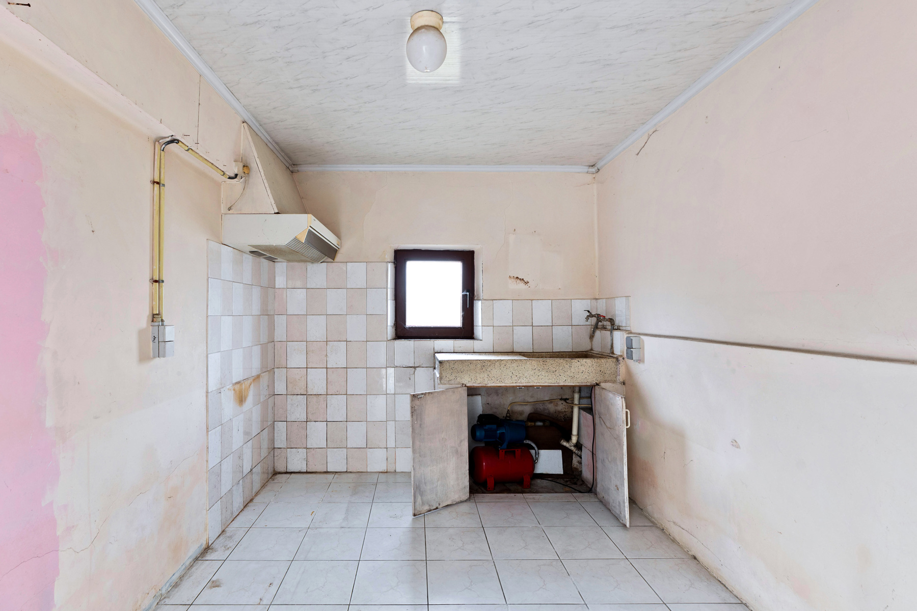 Te renoveren woning in bijzonder rustige straat in Aalter - foto 4