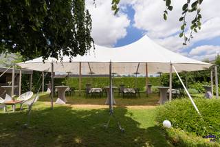 Ben je op zoek naar een rendabele investering of droom je ervan om zelf evenementen te organiseren? Deze prachtige feestzaal in Waregem biedt...