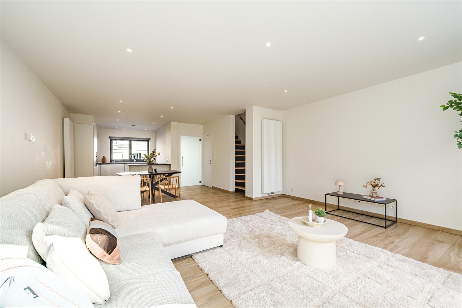 MODERNE, INSTAPKLARE GEZINSWONING NABIJ UZ GENT! - foto 4