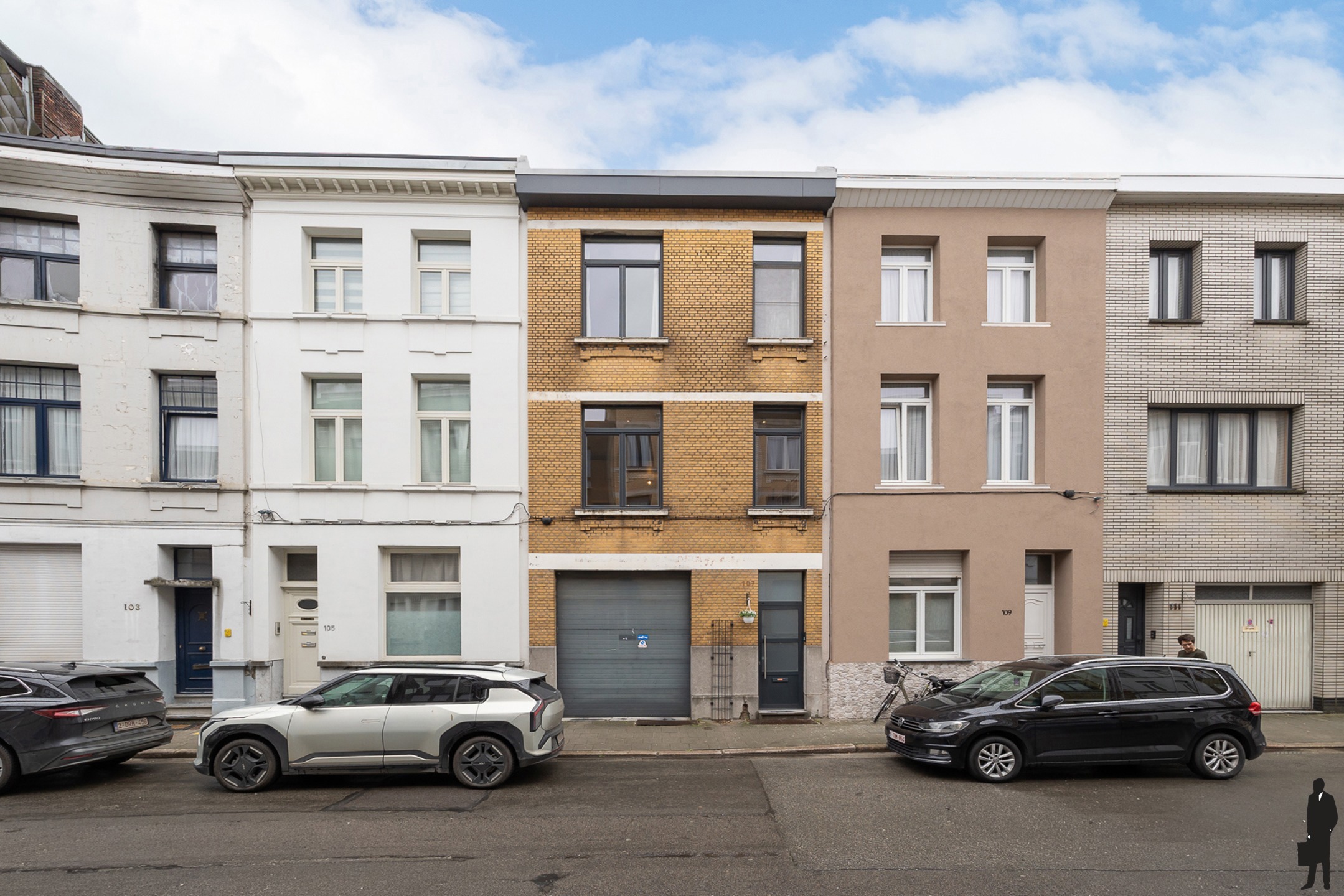 Ruime bel-étagewoning met 3 staanplaatsen en terras - foto 1