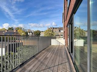 RUIM EN ZONNIG APPARTEMENT MET 2 SLAAPKAMERS, TERRAS EN EPC A!Op zoek naar een ruim, licht en instapklaar appartement met een heerlijk terras? Dit...