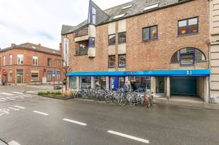 Deze ondergrondse staanplaats (nummer 4) is strategisch zeer goed gelegen in het stadscentrum van Leuven. Te midden van faculteiten, horeca,...