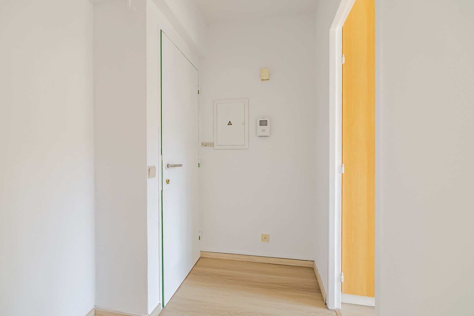 Lichtrijk één slaapkamer appartement - foto 4