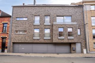 Beste prijs/kwaliteitsaanbod van Sint-Truiden en omstreken bestaande uit een garage van 195 m² voor 4 wagens, 3 slaapkamerwoning met lift van 230...