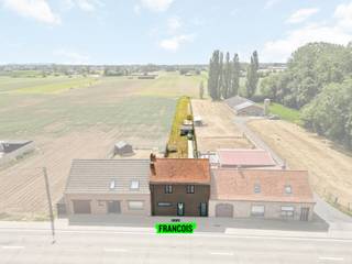 In Roesbrugge bevindt zich deze toffe woning te koop. Deze woning werd volledig gerenoveerd, er dient nog wat afwerking te gebeuren maar de...