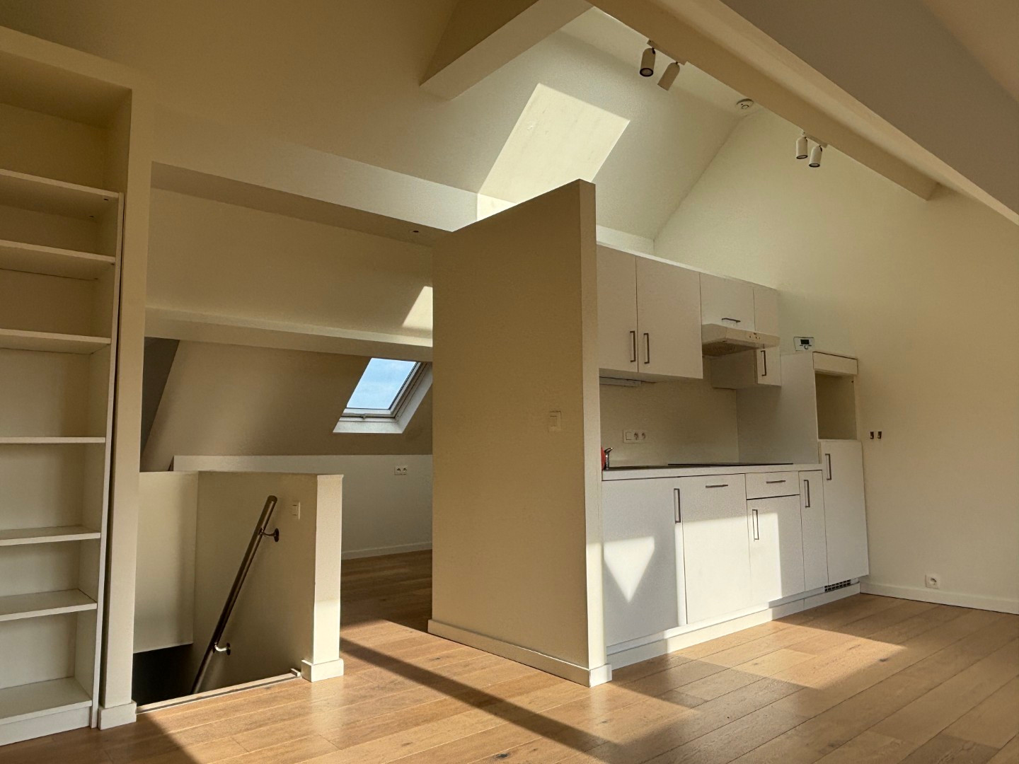 Lichtrijke instapklare studio - foto 1