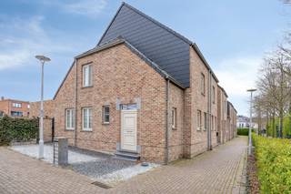 Bent u op zoek naar een ruime gezinswoning waar comfort en duurzaamheid centraal staan? Dit prachtig huis in Kruibeke biedt alles wat u nodig...