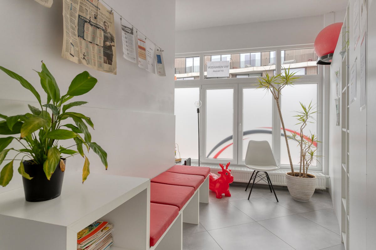 Handelspand van ca. 120m² te koop in Kortrijk. - foto 4