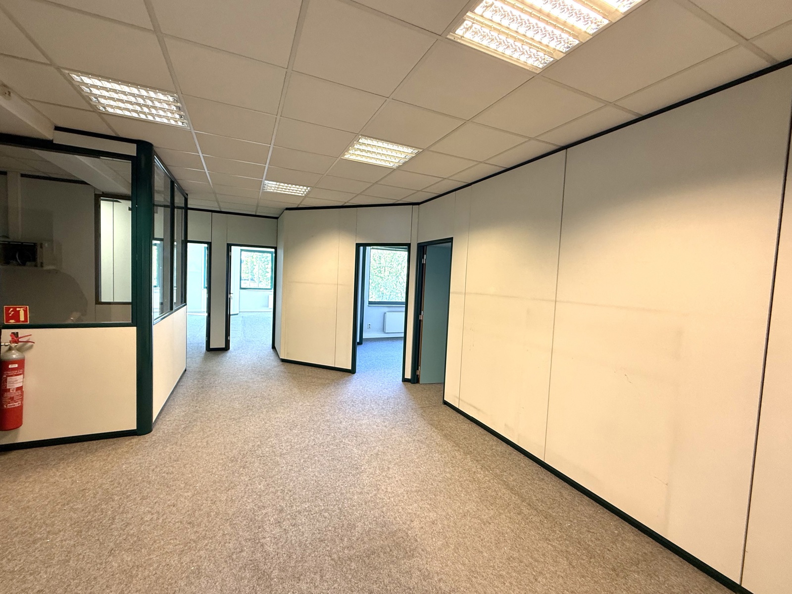 AALST - Moduleerbaar handelspand/kantoorruimte op toplocatie - foto 3