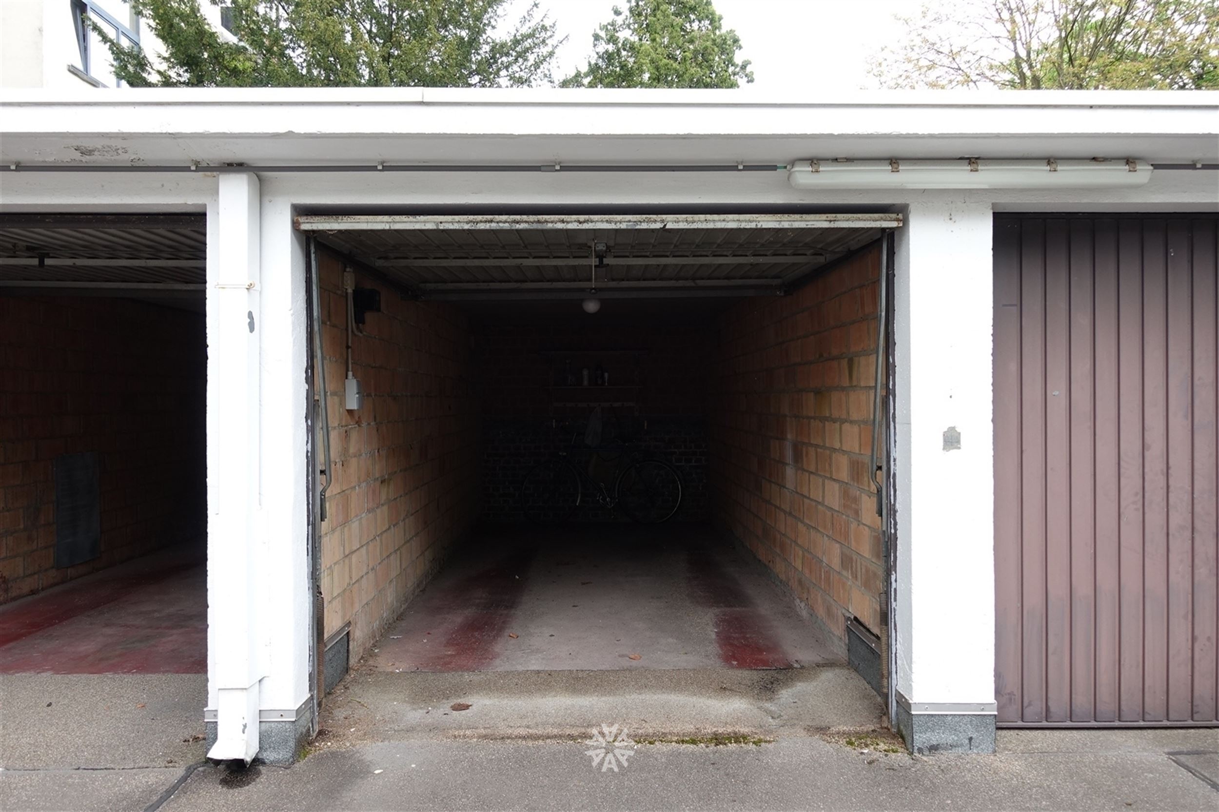 Garagebox nabij Sint-Pietersstration te huur in Gent - foto 2