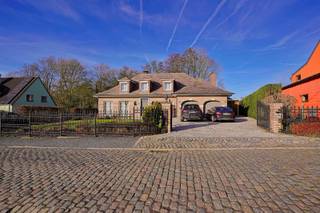 House for sale in Asse