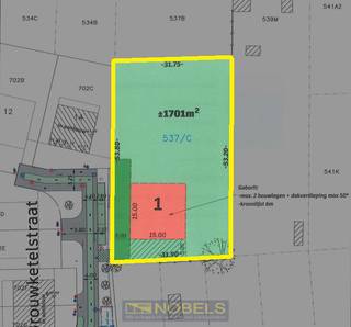 ROYAAL BOUWPERCEEL van 1.701 M², ideaal voor wie droomt van een EXCLUSIEVE VILLA met maximale PRIVACY. Dankzij de BOUWBREEDtE van 15 METER en...