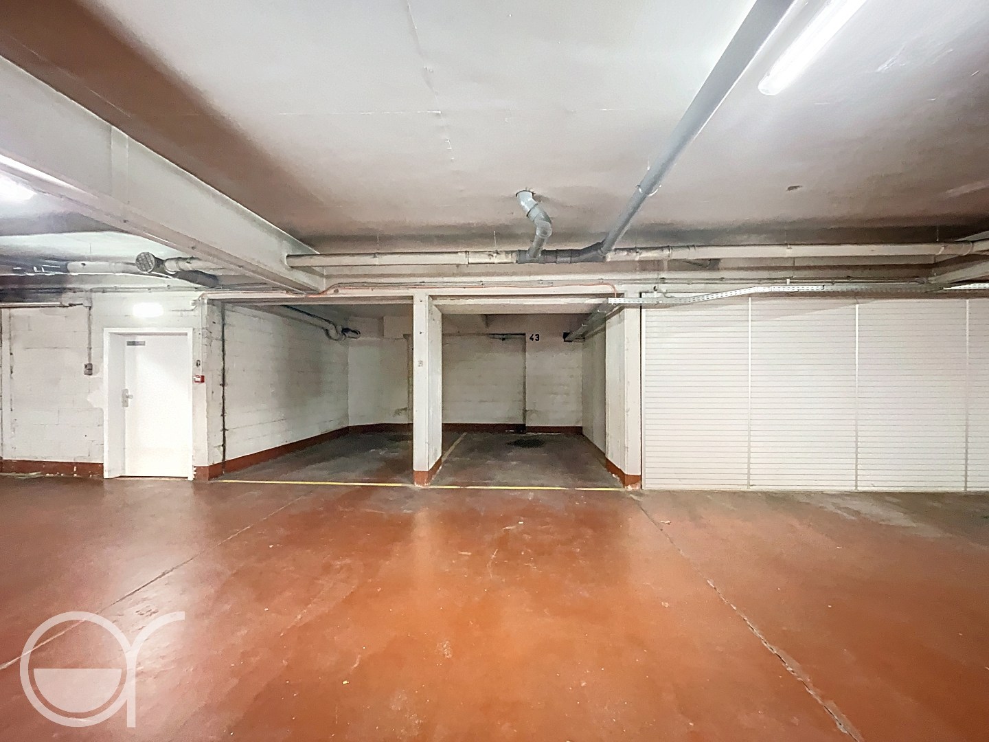 Autostaanplaats nabij Sint-Pietersstation te Gent. - foto 4