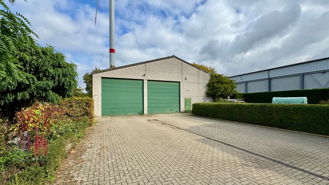 Fantastisch gelegen stand-alone bedrijfssite van 2.255 m² met magazijn en woning te Puurs - foto 3