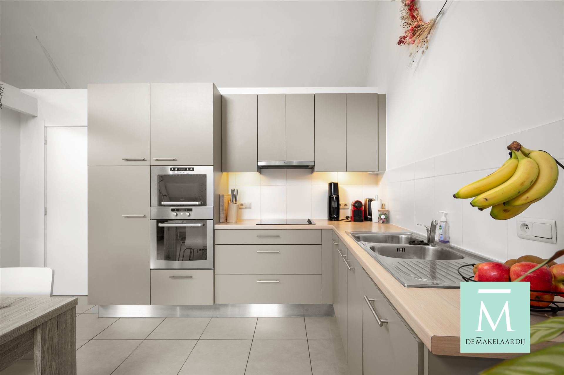 Uiterst charmant appartement met 2 slaapkamers op toploactie! - foto 3