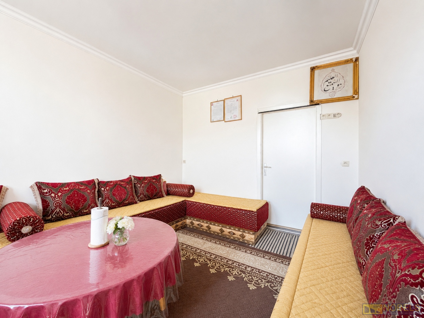 Te koop, Volledig gerenoveerde gezinswoning met 4 slaapkamers en zonnige tuin te Ronse! - foto 4