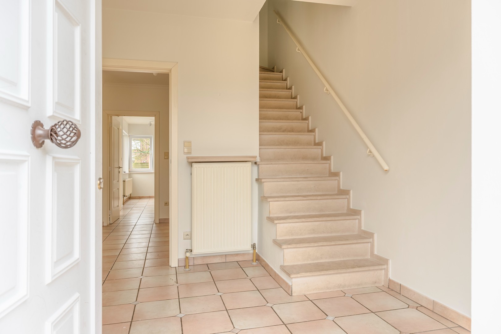 Ruime half open bebouwing in het centrum - photo 2