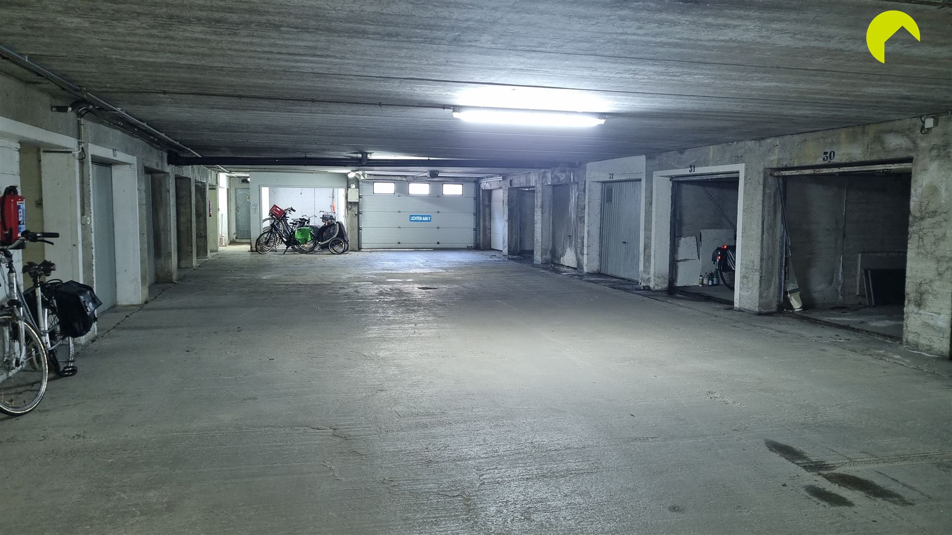 Parking intérieur - photo 3