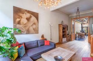 Charmante en instapklare woning met zonnige tuin in AntwerpenOp zoek naar een karaktervolle en uitstekend onderhouden woning in Antwerpen? Deze...