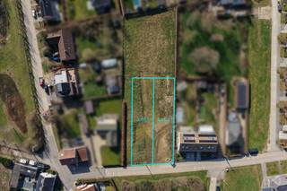In een rustige en kindvriendelijke woonwijk in het charmante Bierbeek ligt deze bouwgrond (LOT 2) voor halfopen bebouwing met een...