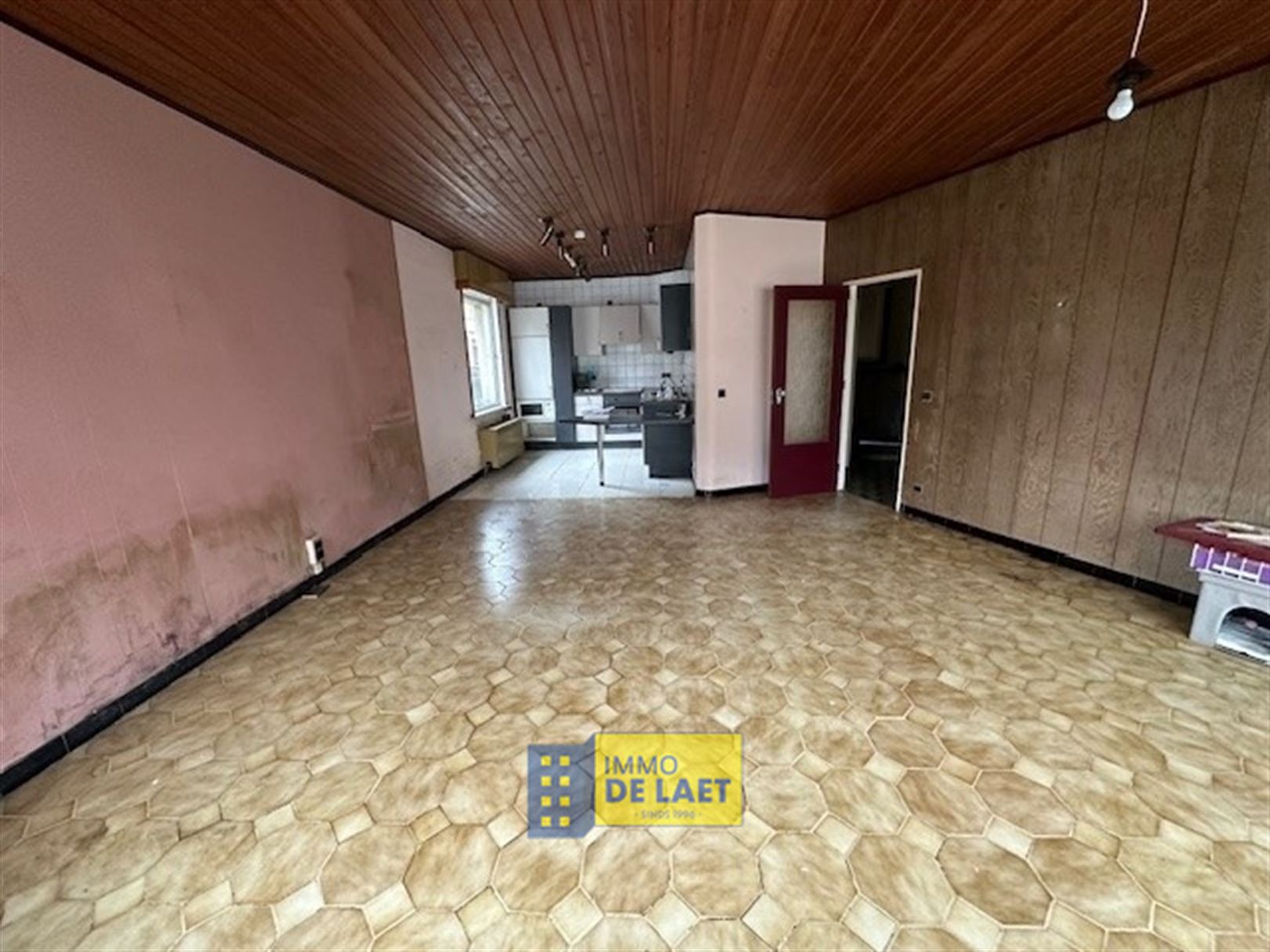 Hoekwoning met 2 slp's, kelder en 2 garages. - foto 5