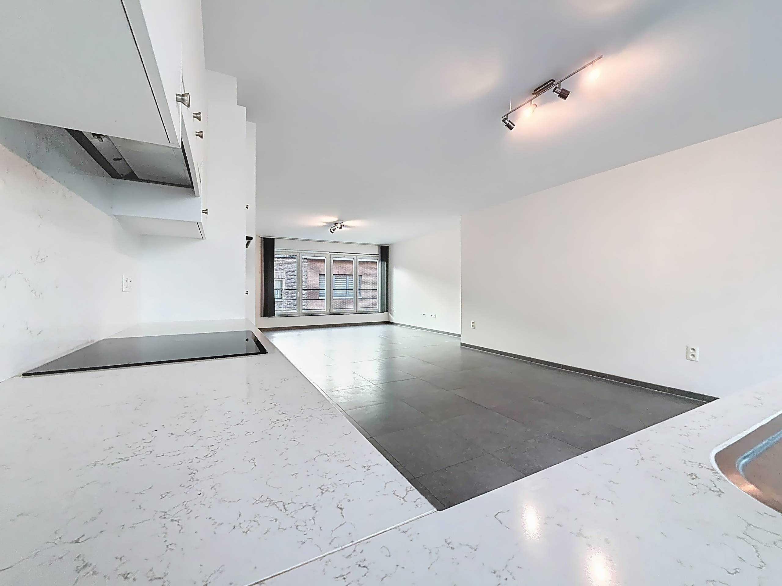 Ruim duplexappartement (300 m²) met garage in centrum Bree - foto 5