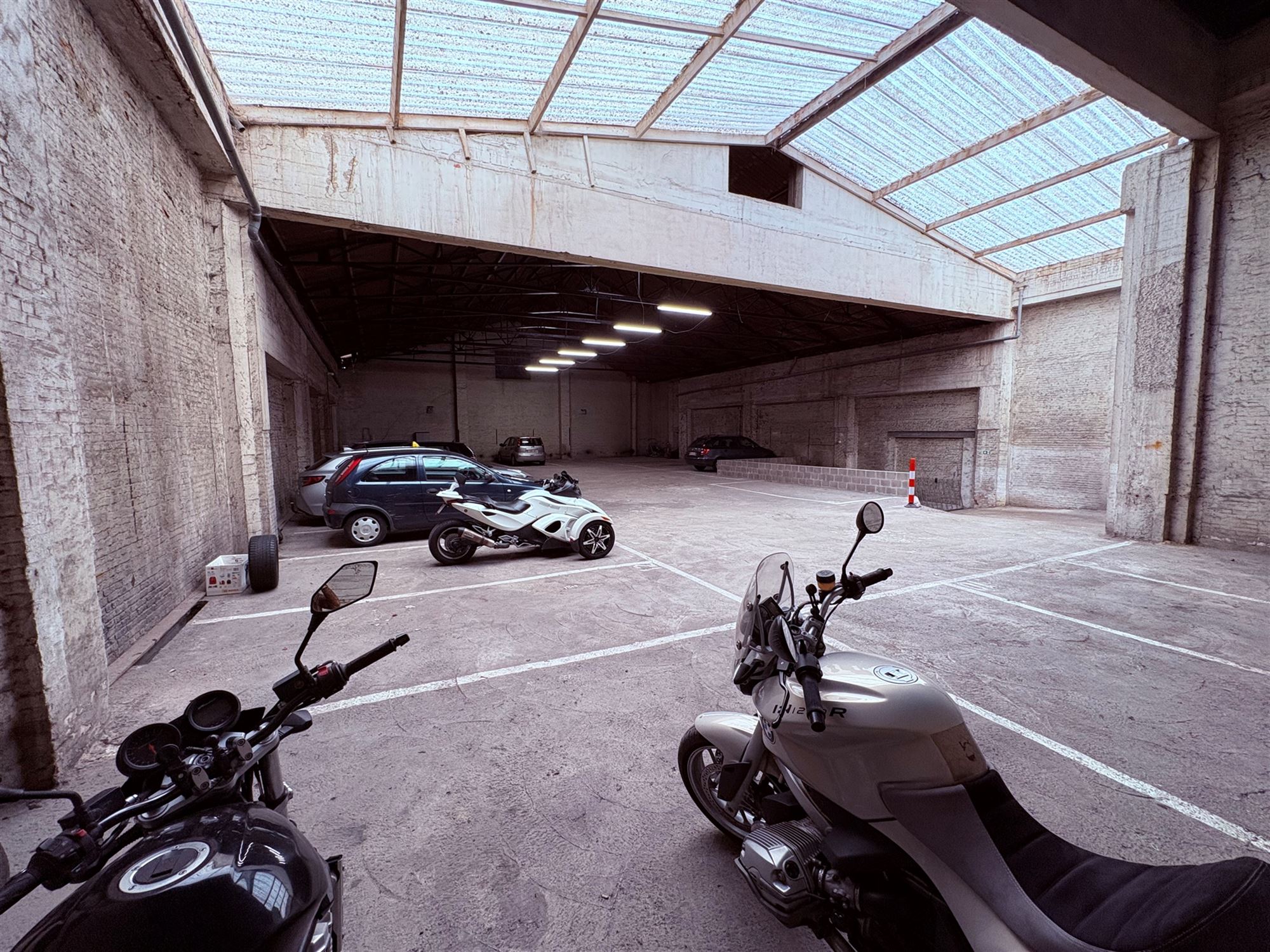 Luxor Parking: 19 parkeerplaatsen en 4 hoekplaatsen. - foto 4