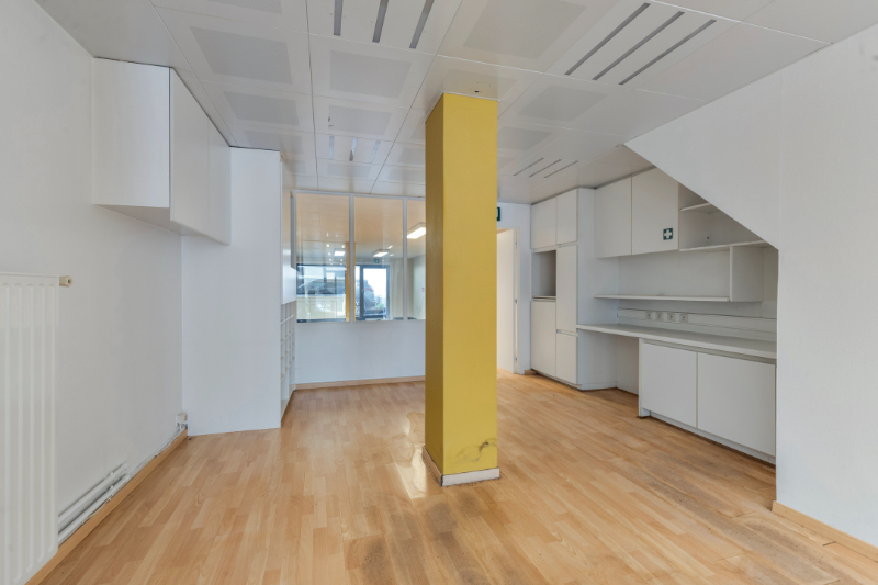 Opbrengsteigendom: veelzijdig handelspand, biljart en appartementen in het centrum van Roeselare - foto 4