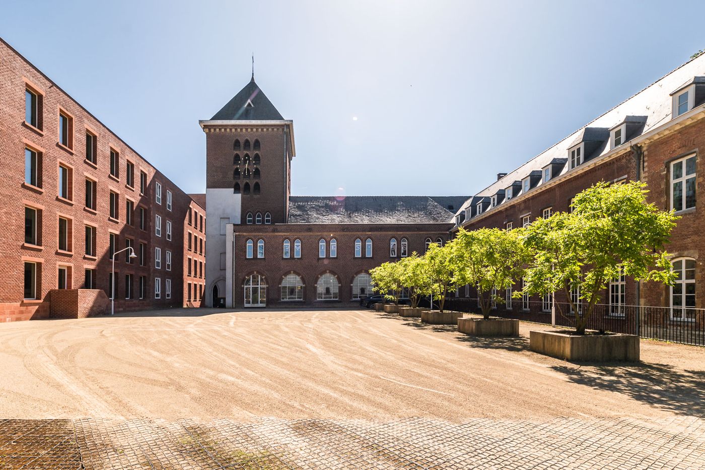 Multifunctionele ruimtes van 107 m² nabij R0 en E40 te Dilbeek - foto 1