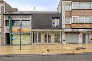 immo DAVID stelt voor: handelsruimte met polyvalente bovenruimteIn het hart van Zellik te huur: een veelzijdige handelsruimte op het gelijkvloers én...