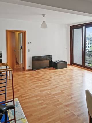 Bright 2-Bedroom Apartment for Rent in Ixelles.Located in the heart of high schools, universaties and offices in Ixelles, this move-in-ready...