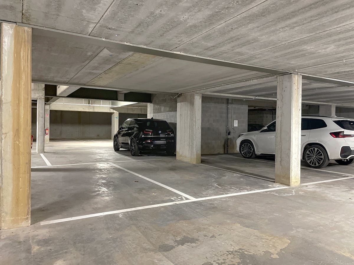 Ondergrondse autostaanplaats te koop in centrum Wilrijk - foto 1