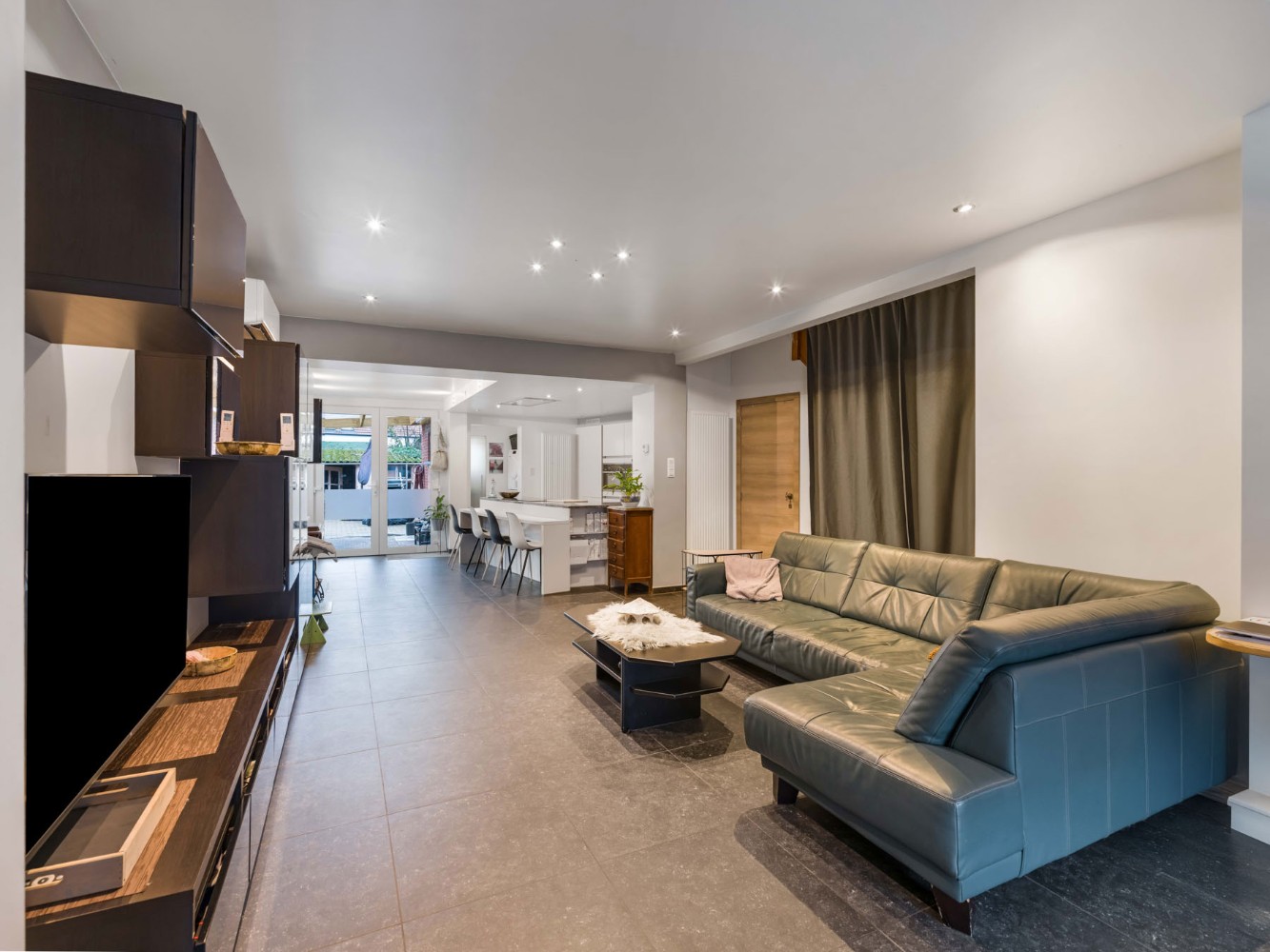 Ruime, instapklare woning met 3 à 4 slpk., inpandige garage en tuin - foto 4