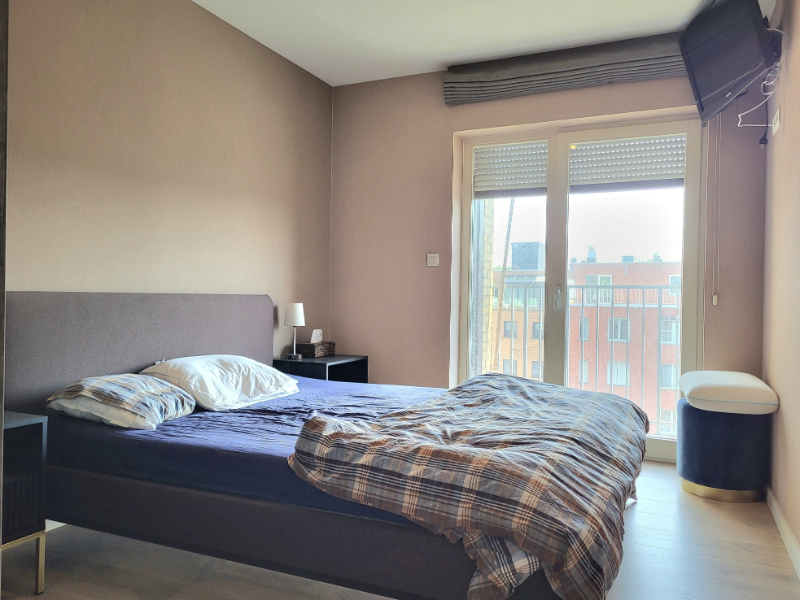 Gerenoveerd 2-slaapkamer appartement te koop - foto 4
