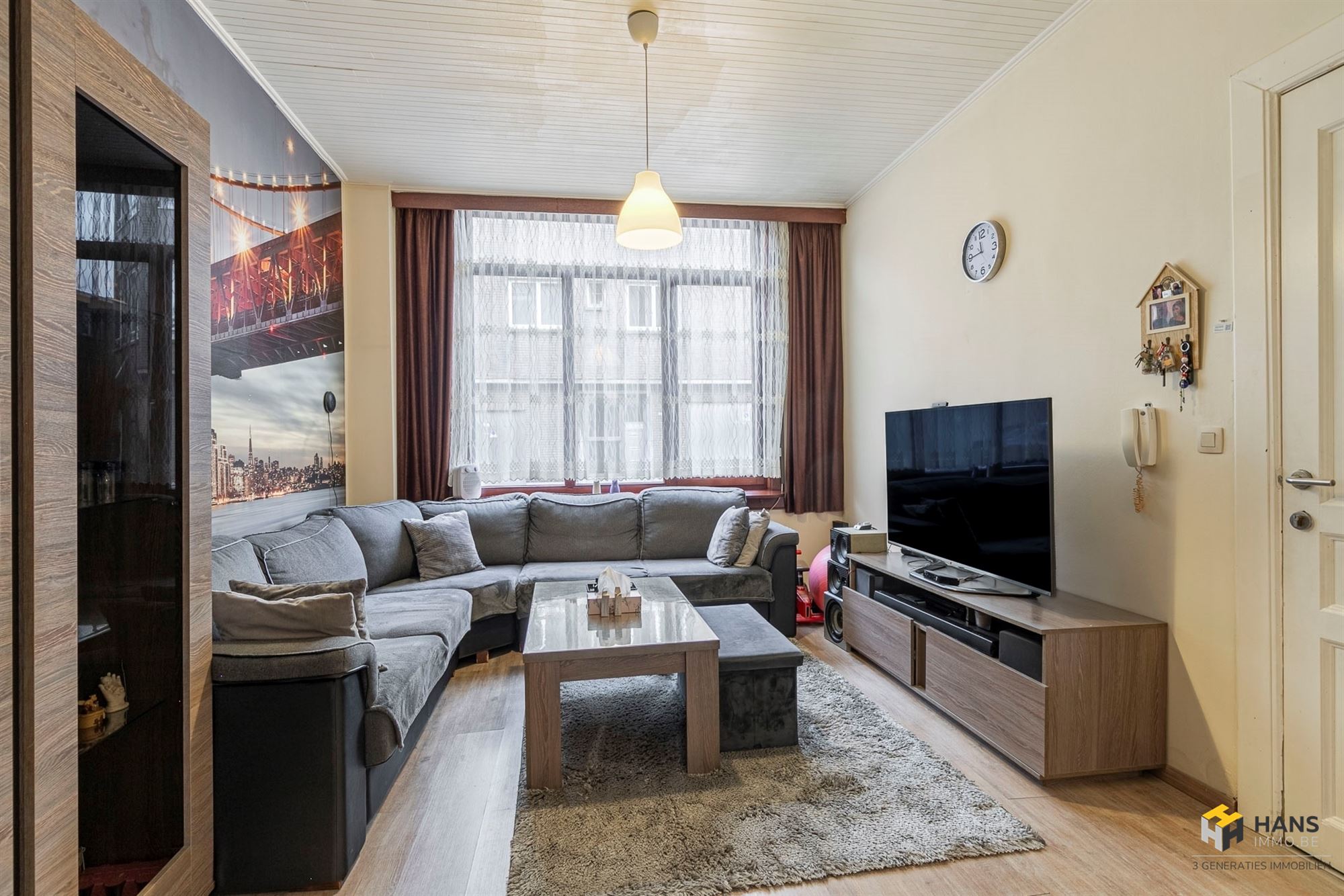 Woonhuis (148 m²) met 3-4 slaapkamers, 2 badkamers terras (5 m²) en tuin (25 m²) in Mortsel. - foto 3