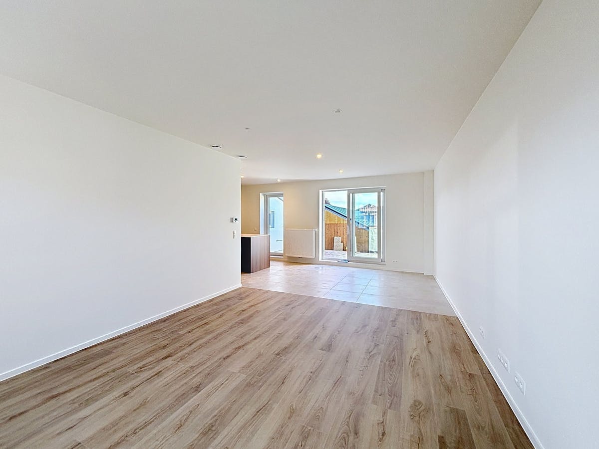 Prachtig gerenoveerde woning in hartje Brugge met modern wooncomfort - foto 2