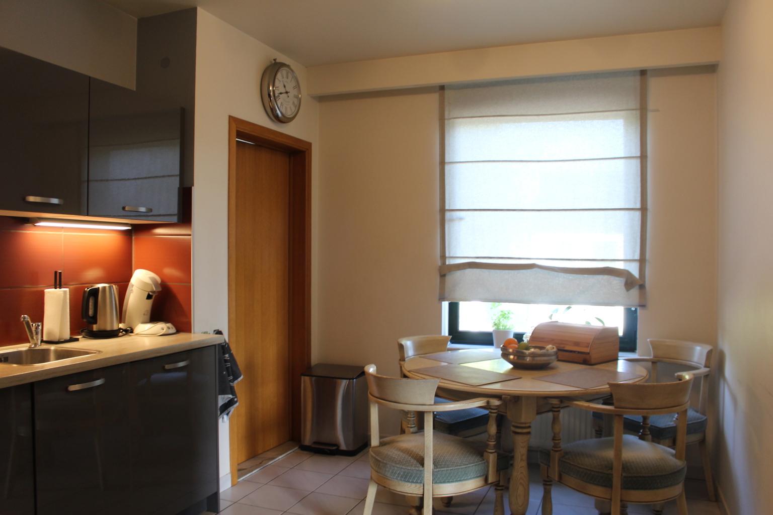 Ruim en gezellig 3-slaapkamerappartement - foto 4