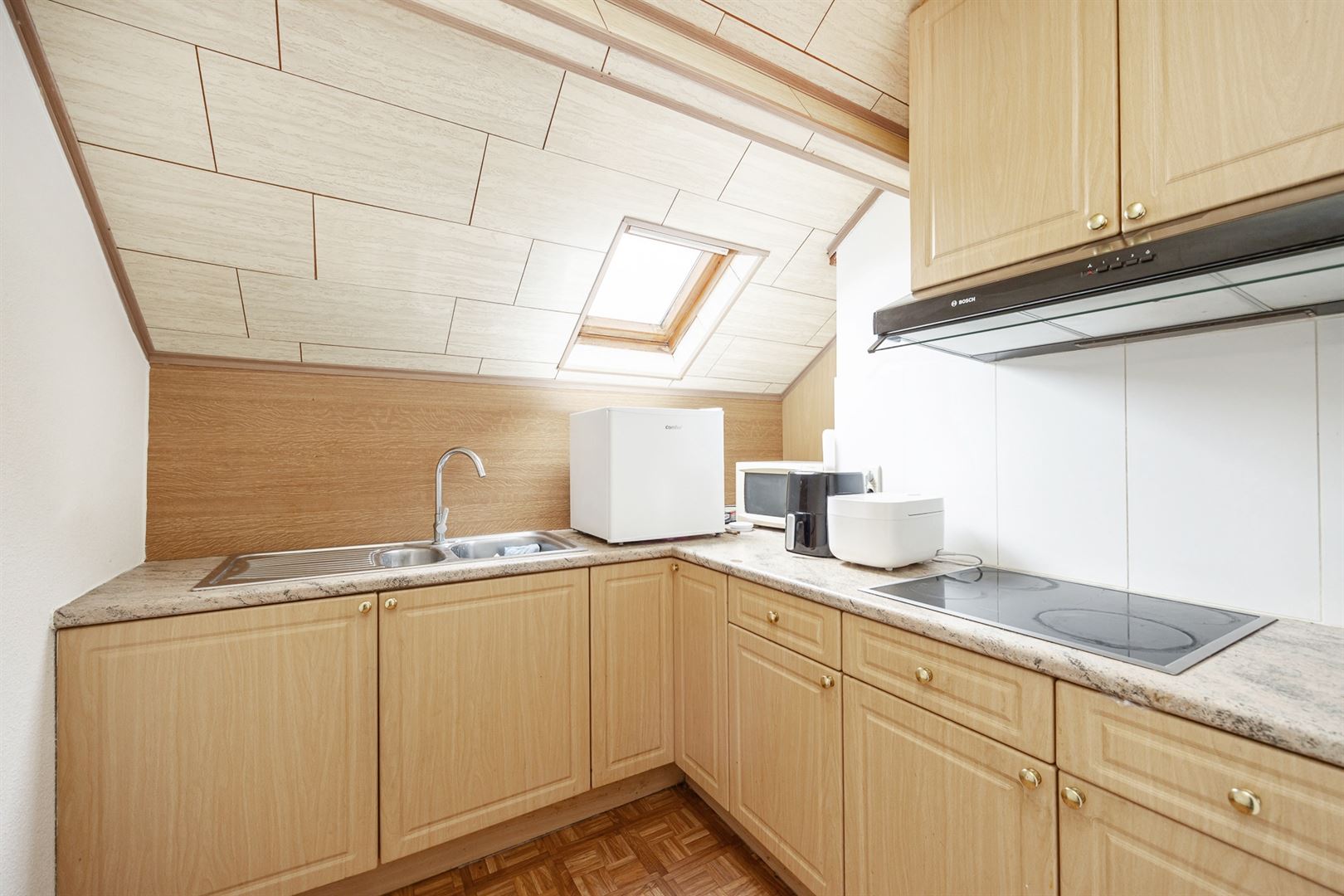 Ruim appartement met 4 slaapkamers en tuin! - foto 4