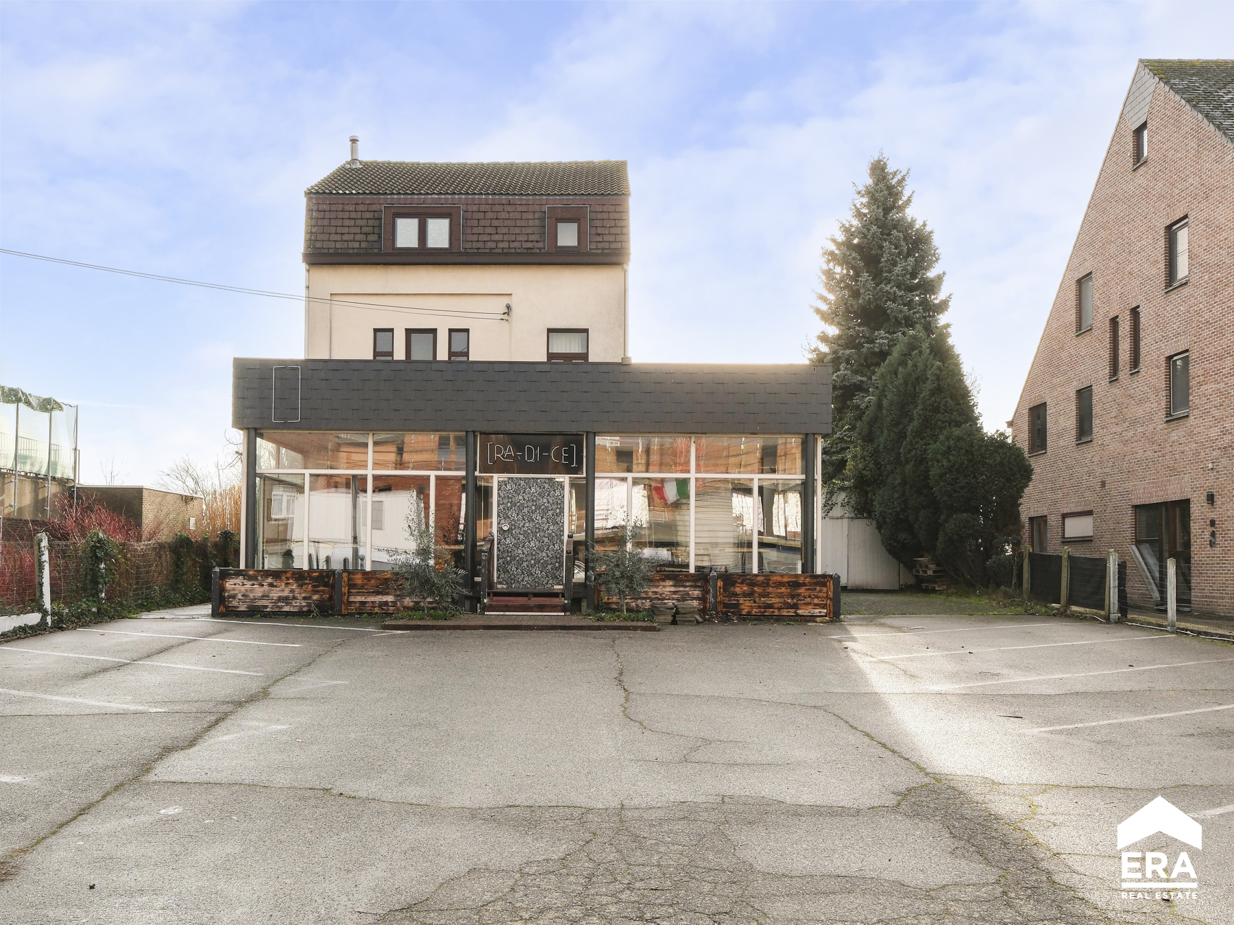 Commercial à vendre à Riemst avec 4 chambres - photo 2