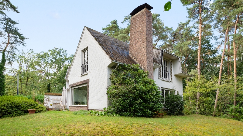 Karaktervolle villa van 325m² met 5 slaapkamers op 24 are - foto 2