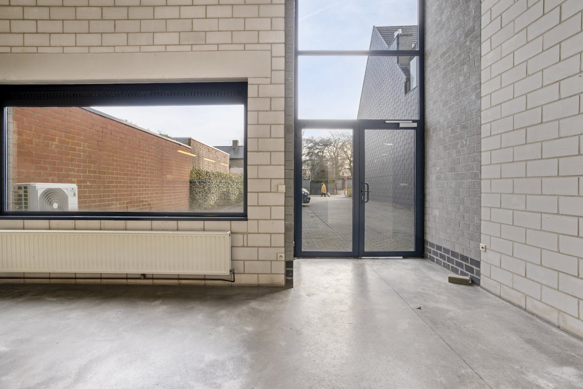 Bedrijfsgebouw (ca. 375 m²) te huur in Aalter - foto 3