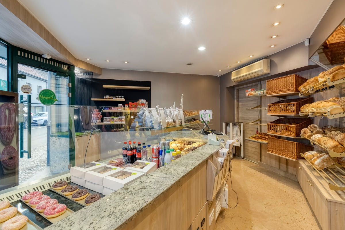 Handelspand met enorm potentieel &amp; ruime woonst te koop! - foto 4