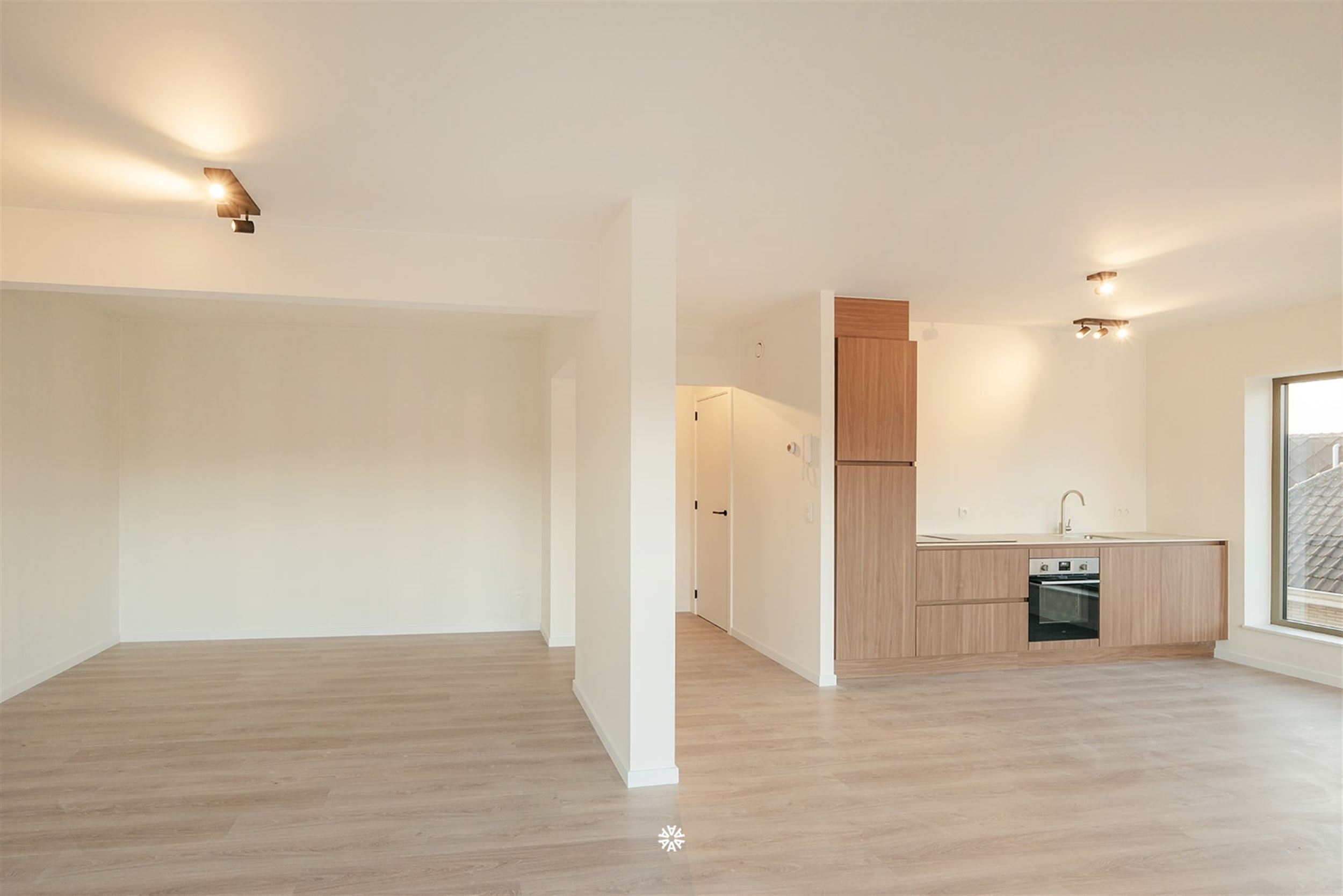 Stijlvol gerenoveerd appartement met 2 slaapkamers in Sint-Niklaas - foto 5