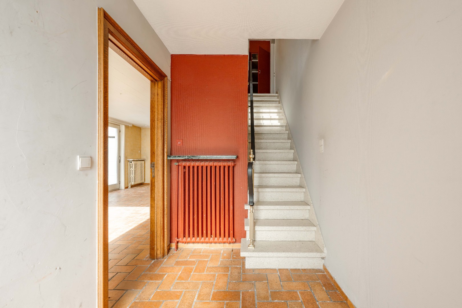 Te renoveren woning met tal van potentieel in centrum Aarsele - foto 2