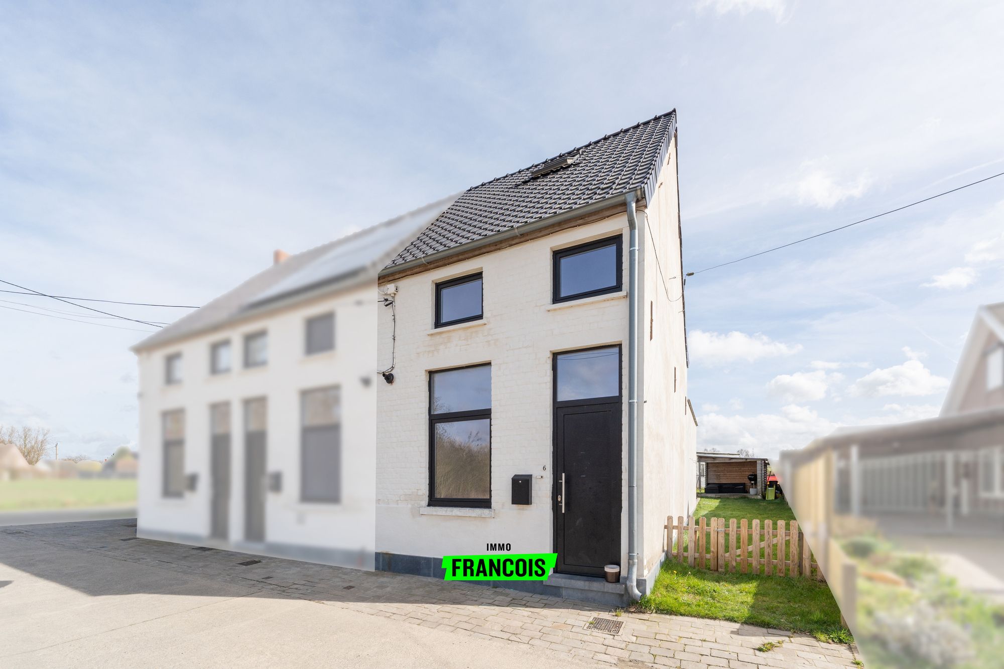 Instapklare halfopen bebouwing in rustige doodlopende straat te Wichelen - foto 1